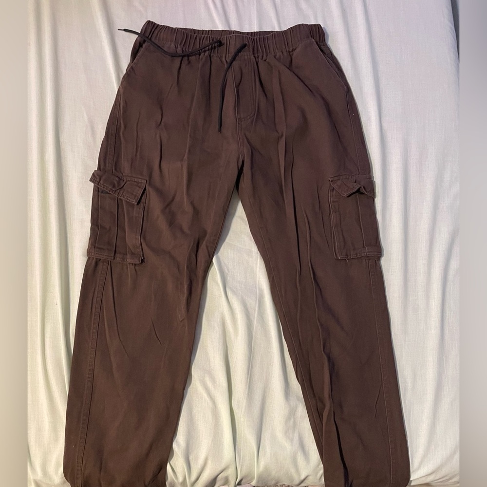 Men’s brown cargos